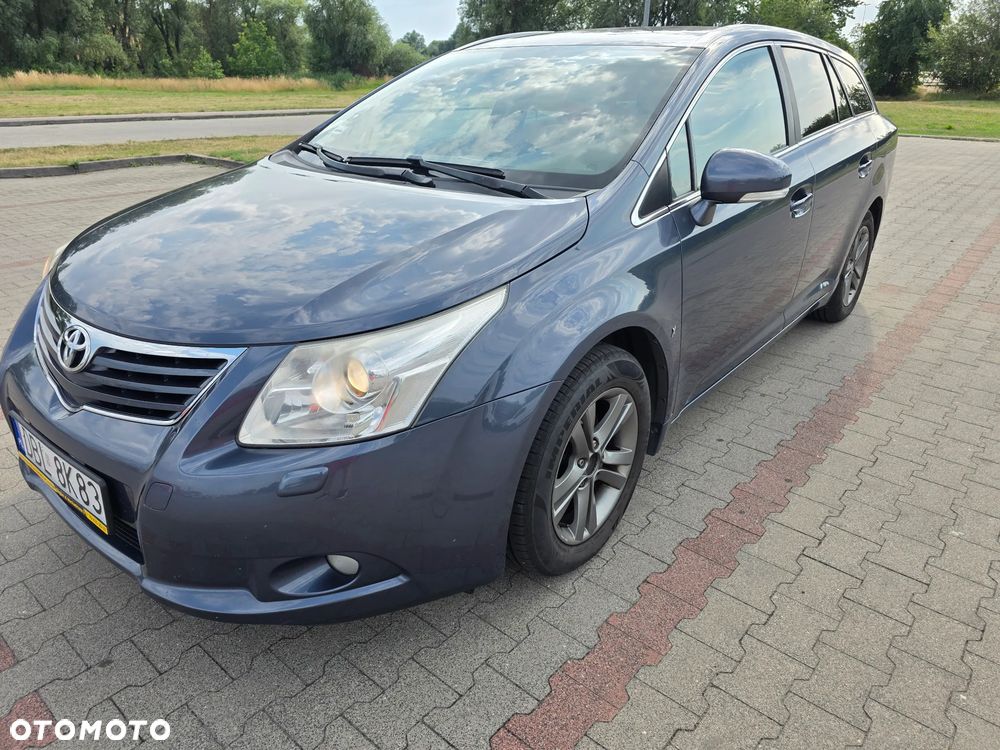 Toyota Avensis 2.0 D-4D Sol plus+NAVI - 2