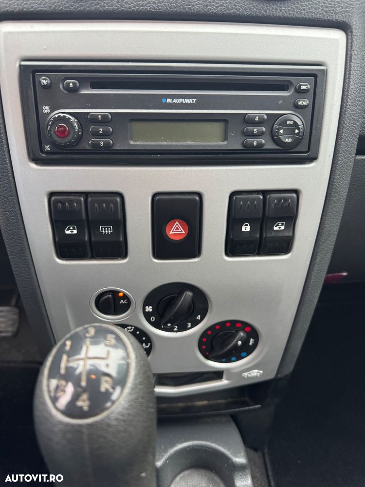 Dacia Logan Van - 12