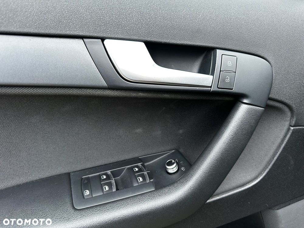 Audi A3 Sportback 1.6 TDI Ambiente - 16