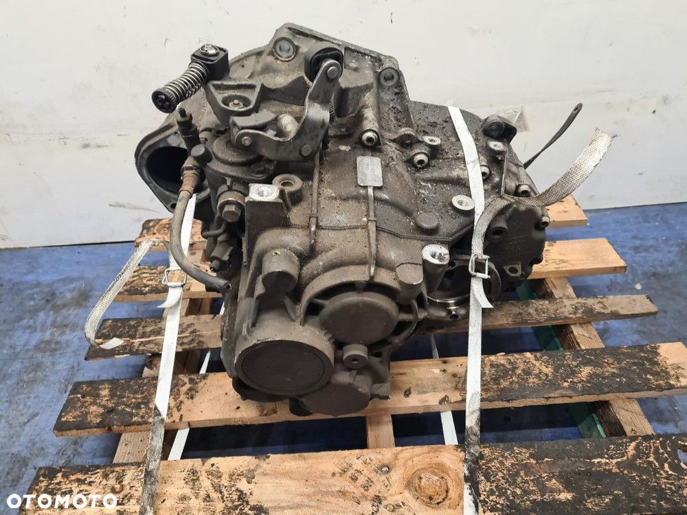VOLKSWAGEN PASSAT B6 2.0 TDI SKRZYNIA BIEGÓW MANUALNA JLU CBAB, BKP - 3
