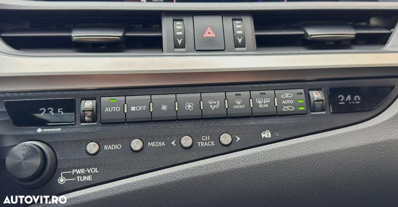 Lexus Seria ES 300h F Sport+ - 24