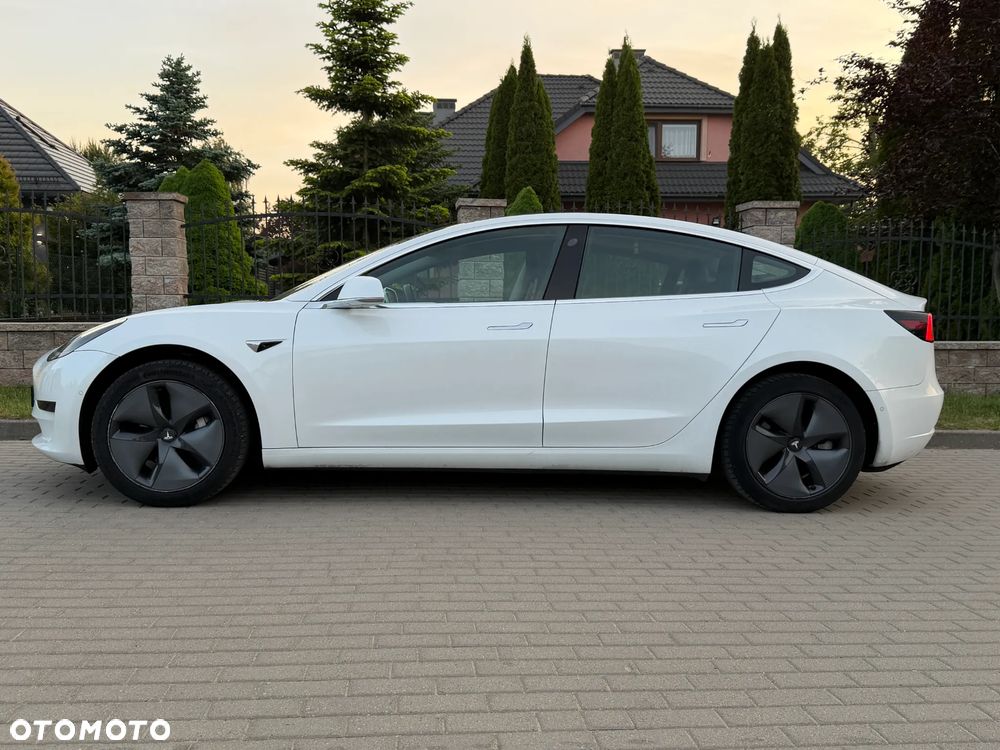 Tesla Model 3 - 2