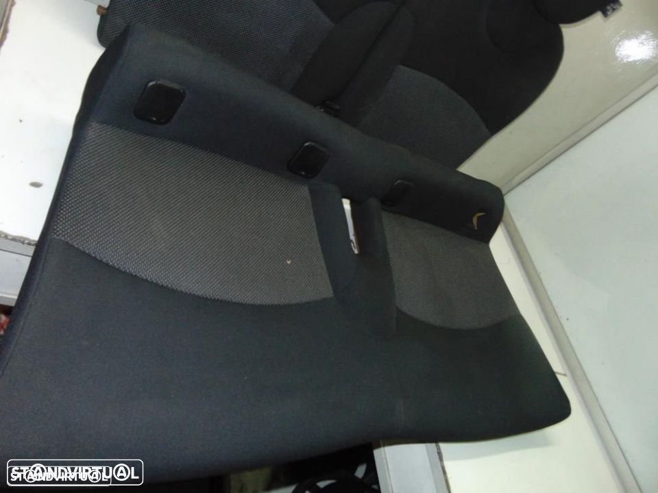 Mini R56 NOVO modelo de bancos de trás - 2