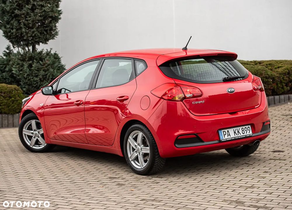 Kia Ceed - 9
