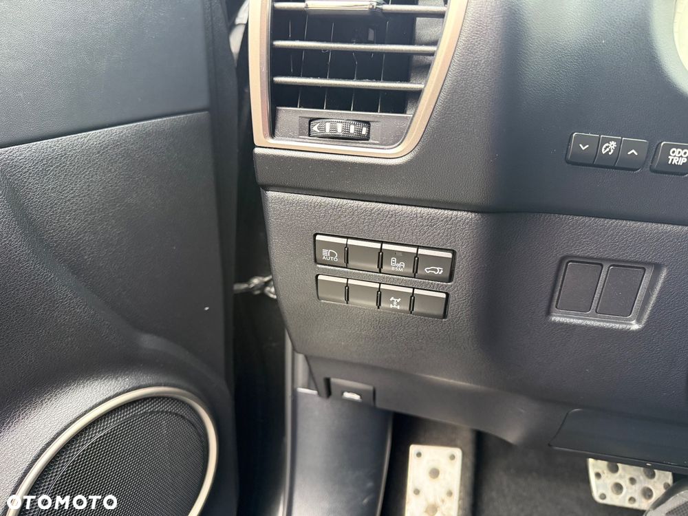 Lexus NX 300 F Sport AWD - 29