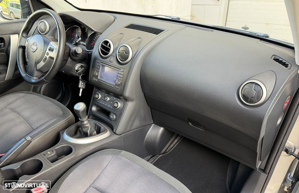 Nissan Qashqai 1.5 dCi Tekna Premium 17 - 19