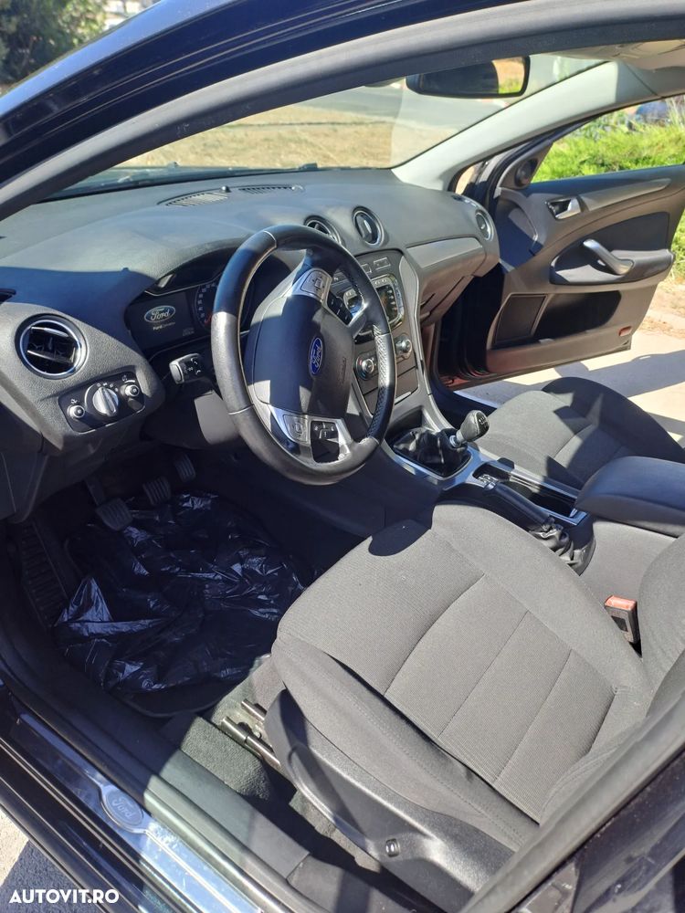 Ford Mondeo 2012 photo 3