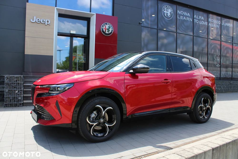 Alfa Romeo Junior 1.2 mHEV Sprint Q4 eDCT - 2