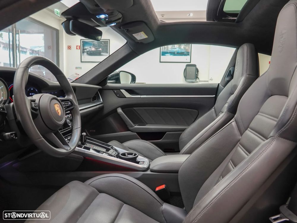 Porsche 911 (992) Turbo PDK - 20
