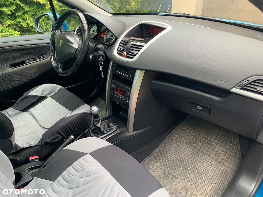 Peugeot 207 - 6