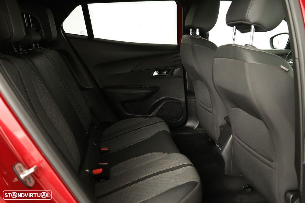 Peugeot 2008 1.2 PureTech Allure - 22