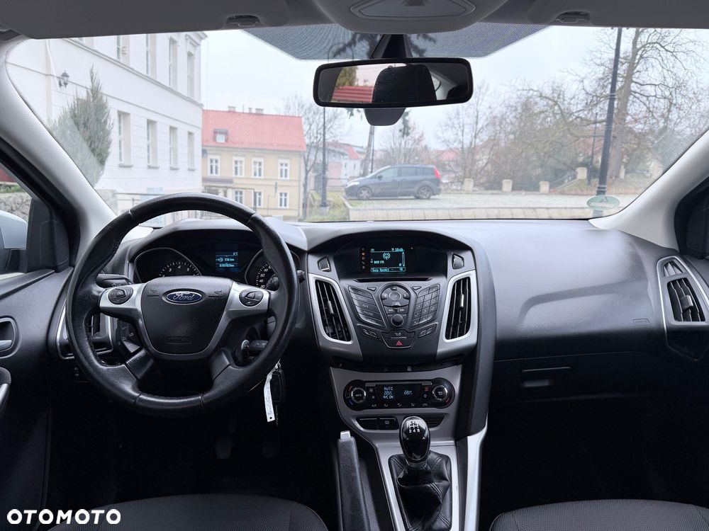 Ford Focus 1.6 Trend - 13
