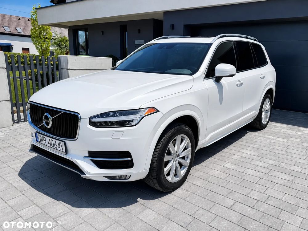 Volvo XC 90 - 1