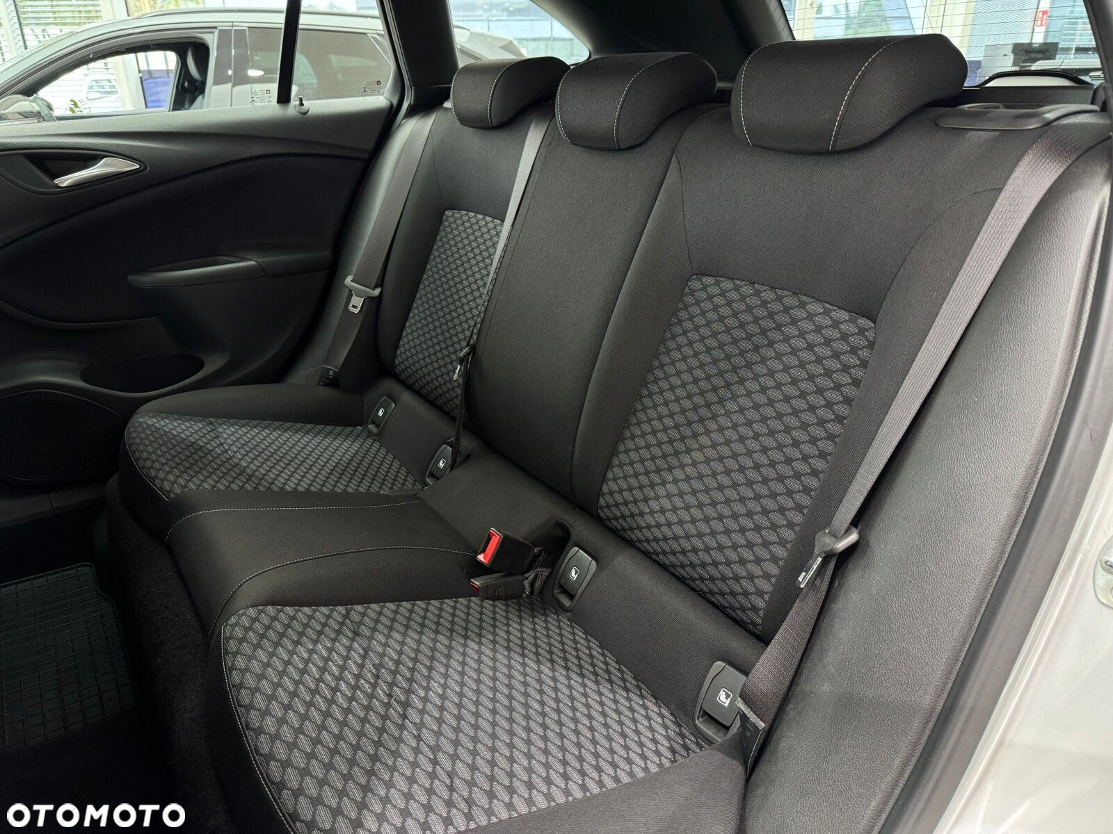 Opel Astra VI 1.2 T Edition S&S - 13