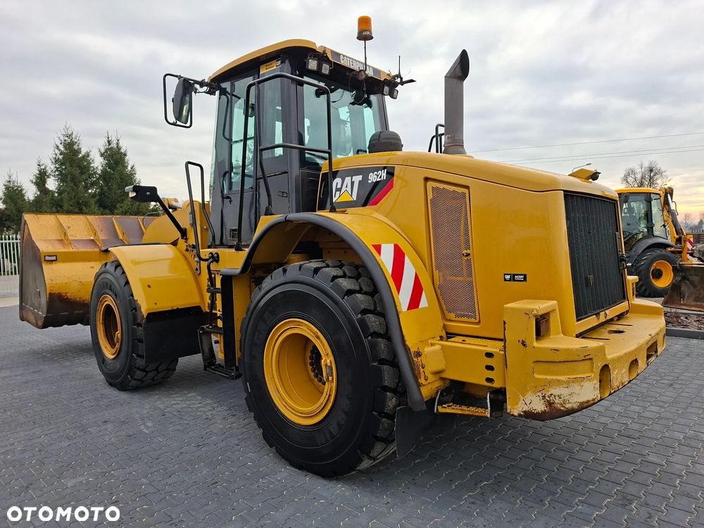 Caterpillar CAT 962H Rok 2010 - 3