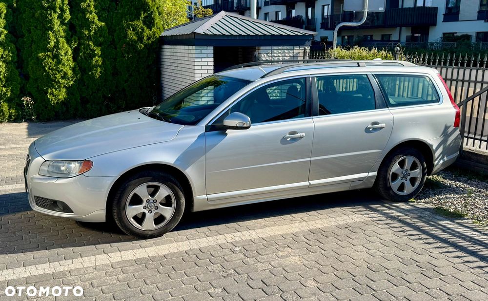 Volvo V70 2.0D Momentum - 1