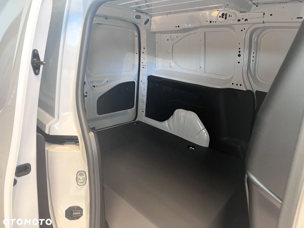 Toyota Proace City - 23