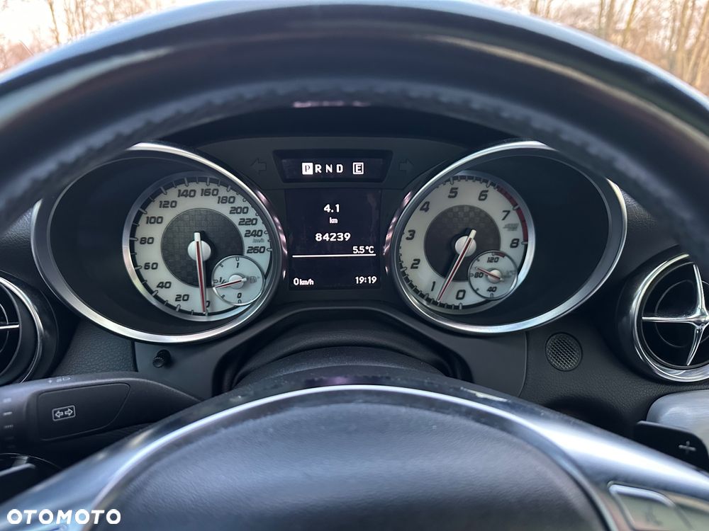 Mercedes-Benz SLK 250 CGI - 16