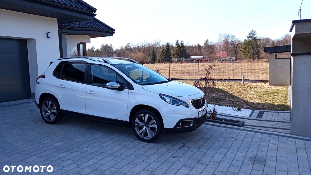 Peugeot 2008 1.2 Pure Tech Style - 11