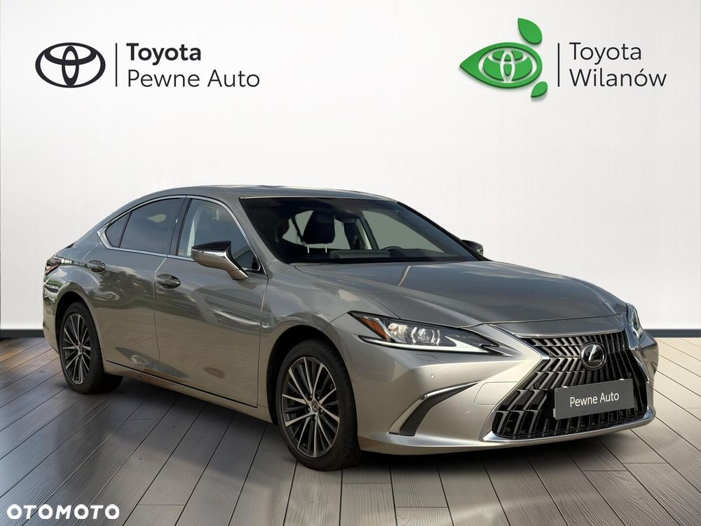 Lexus ES 300h Business Edition - 8