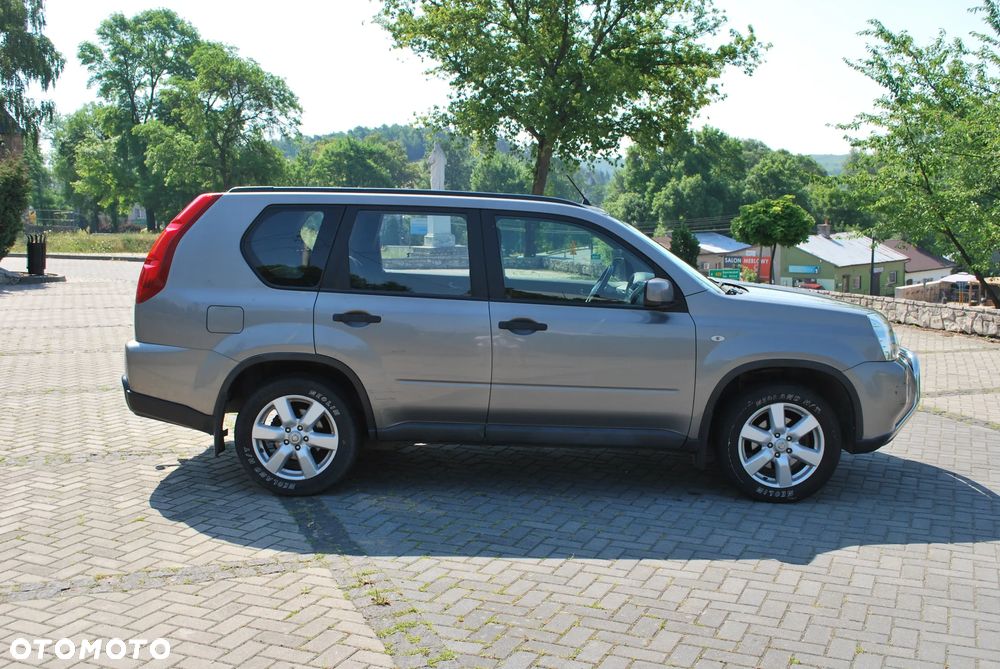 Nissan X-Trail 2.0 dCi 4x4 DPF LE - 8