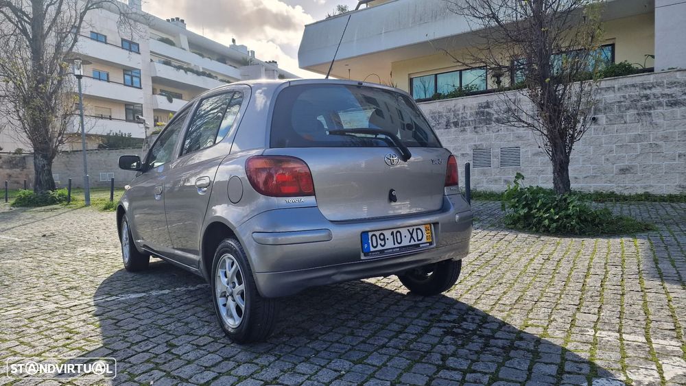 Toyota Yaris 1.0 Sol AC - 8