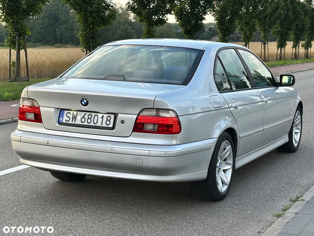 BMW Seria 5 520i - 10