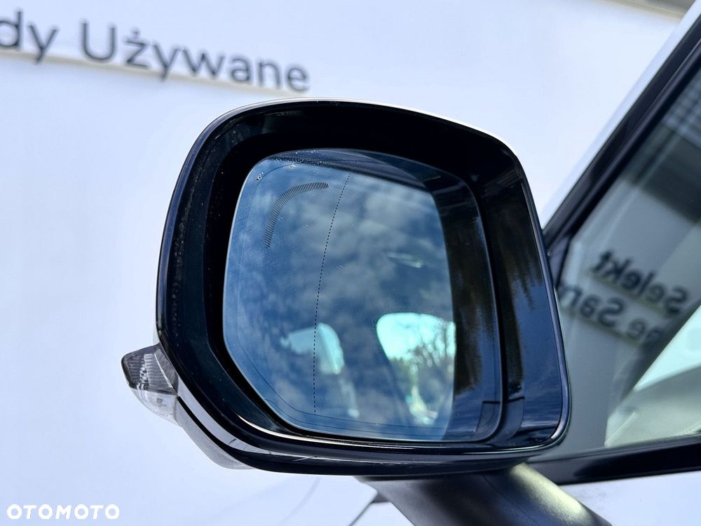 Volvo XC 90 - 9