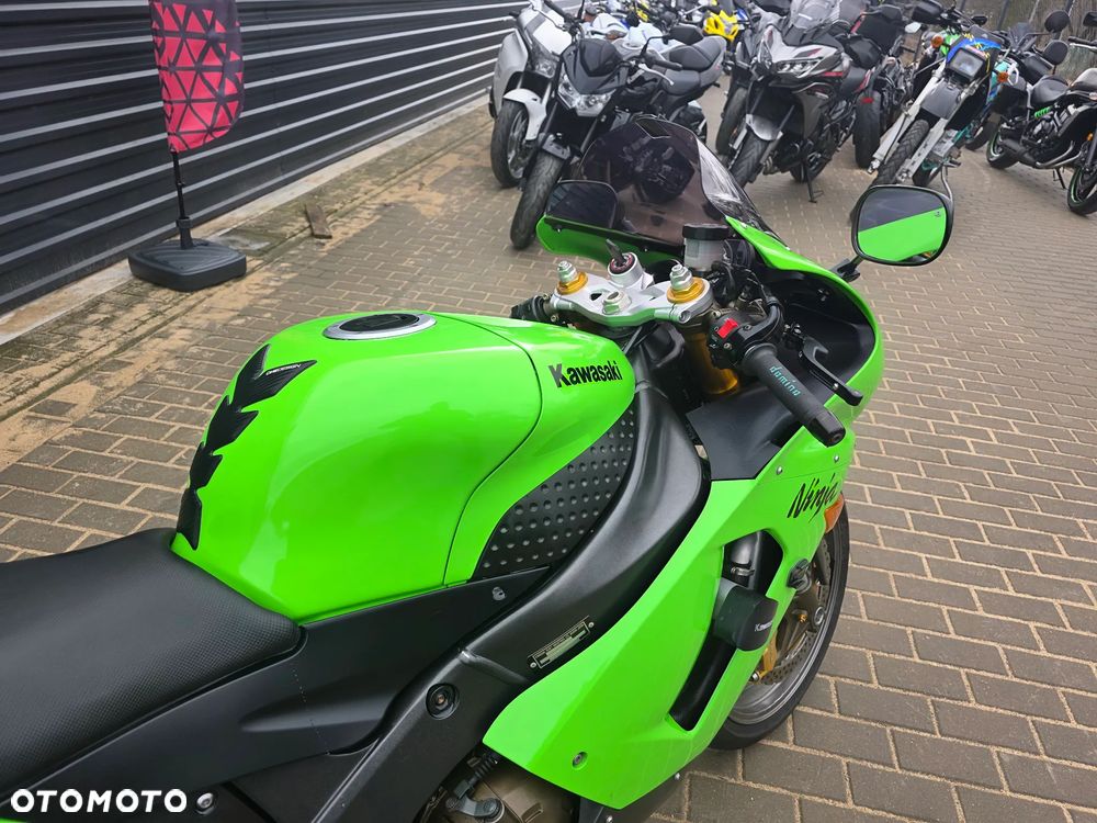 Kawasaki ZX - 22