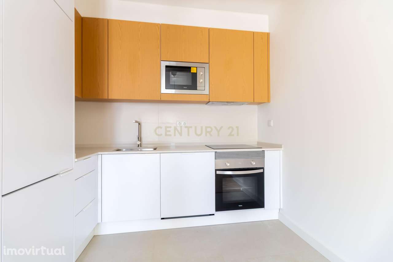 T2 Remodelado a Estrear com pequeno Terraço e Excelente Localização - Grande imagem: 5/14