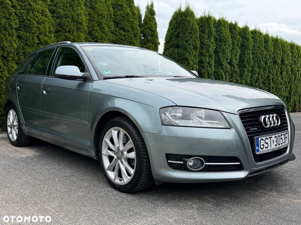 Audi A3 Sportback 2011 photo 2