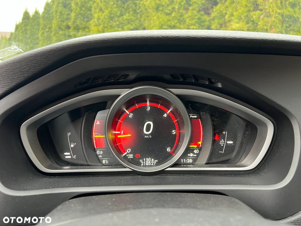 Volvo V40 D2 Momentum - 37