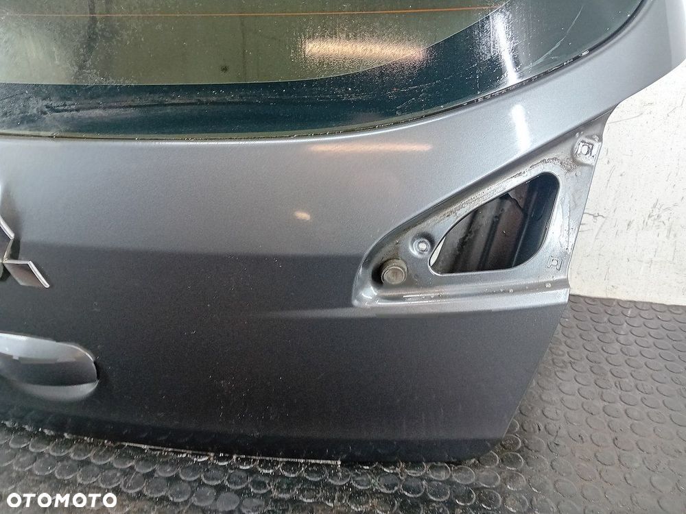 KLAPA BAGAŻNIKA MITSUBISHI COLT VI U63 - 5