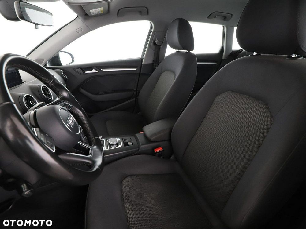 Audi A3 Sportback 40 e-tron S tronic - 14