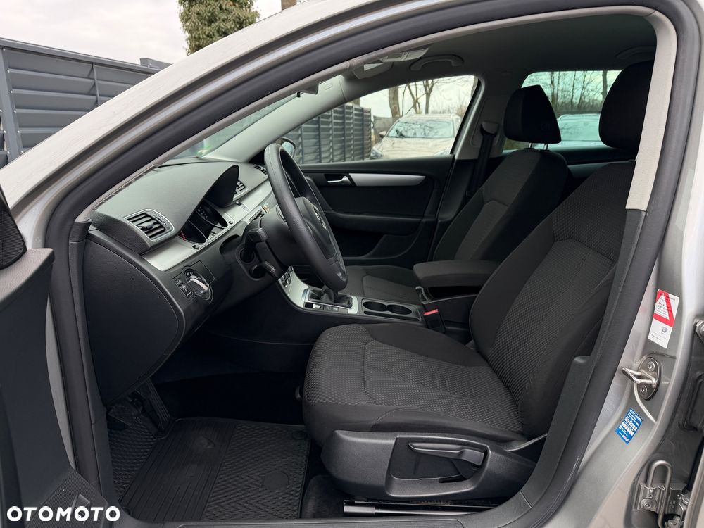 Volkswagen Passat 1.4 TSI BMT Comfortline - 10