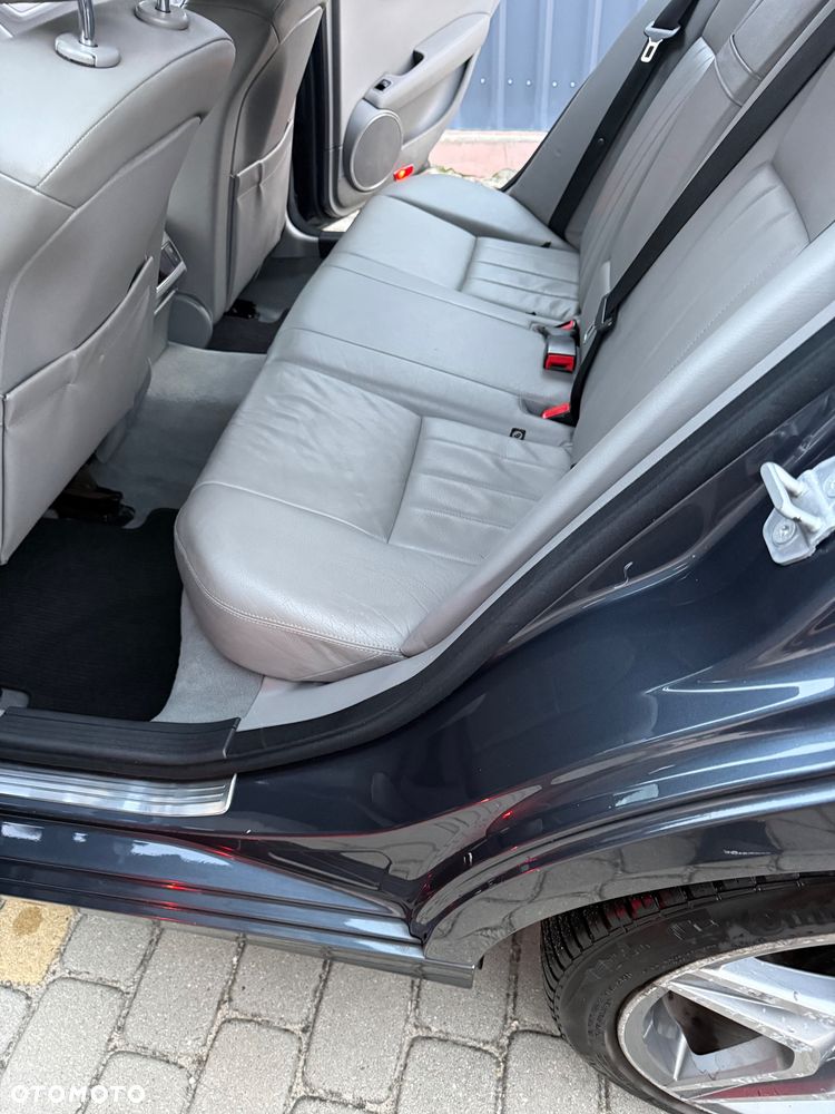 Mercedes-Benz Klasa C 320 CDI DPF 7G-TRONIC Avantgarde - 17