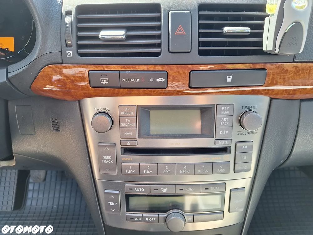 Toyota Avensis 1.8 VVT-i Sol - 6