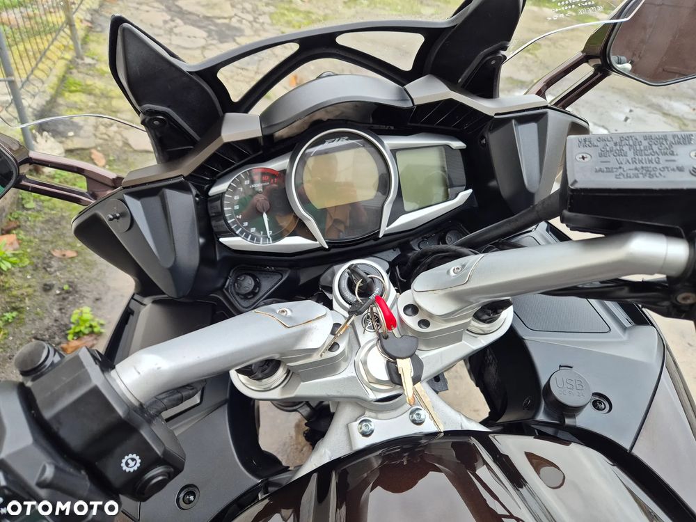 Yamaha FJR - 14