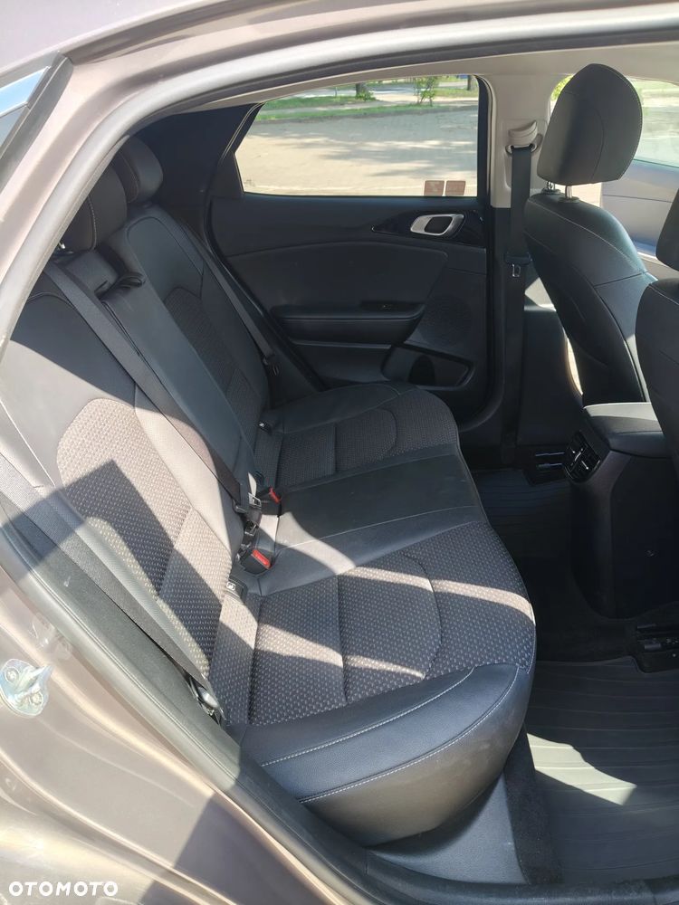 Kia XCeed 1.6 T-GDI L Business Line DCT - 12