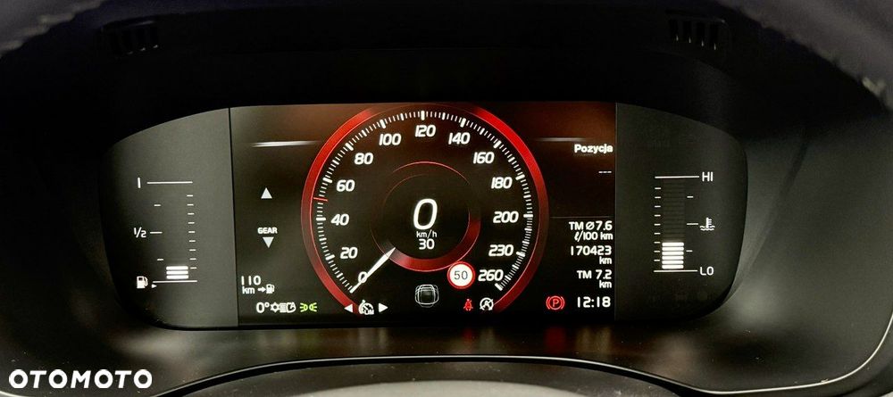Volvo XC 60 D4 AWD Momentum Pro - 25