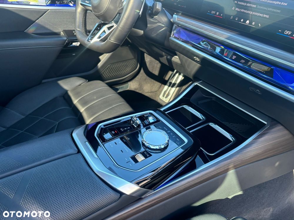 BMW Seria 7 - 14