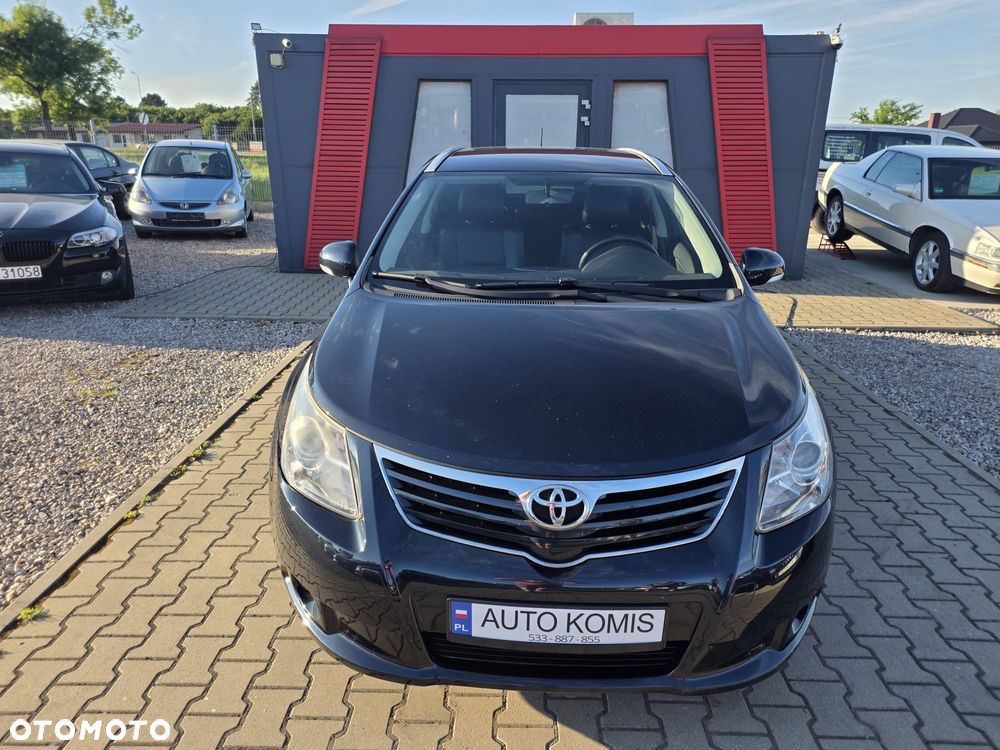 Toyota Avensis 2.0 D-4D Executive - 32