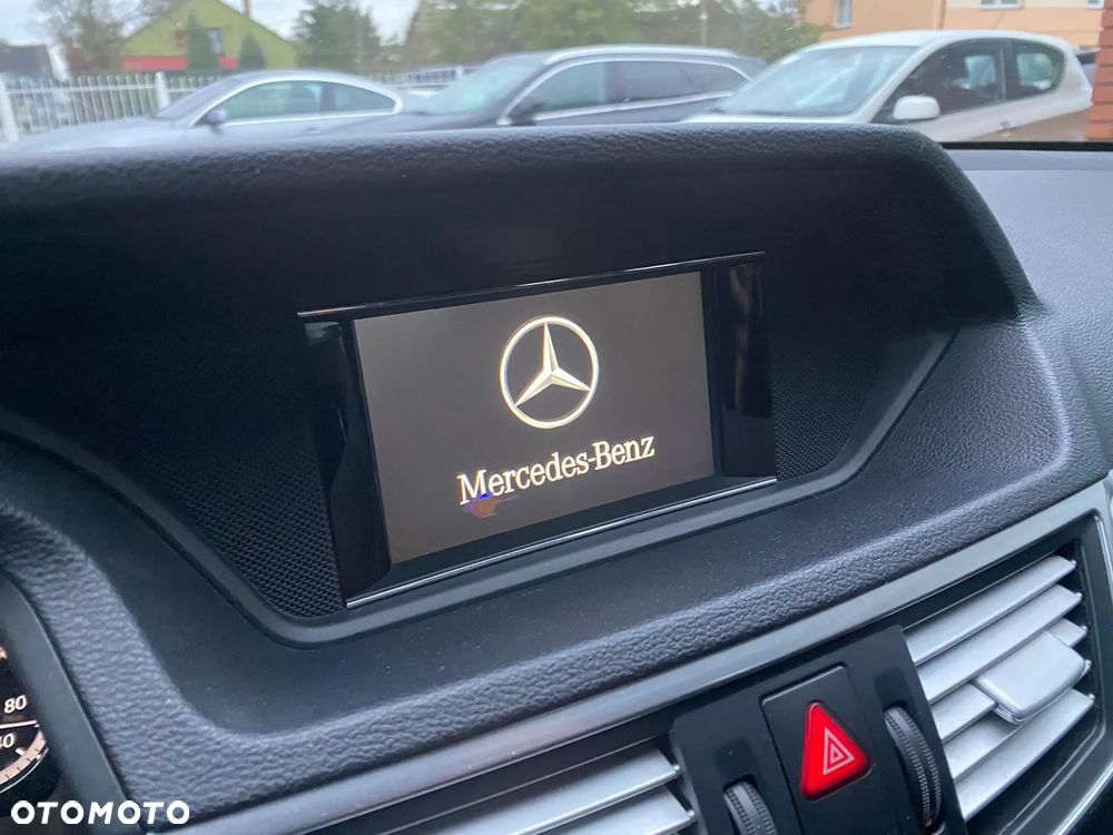 Mercedes-Benz Klasa E 200 T BlueEFFICIENCY 7G-TRONIC - 11