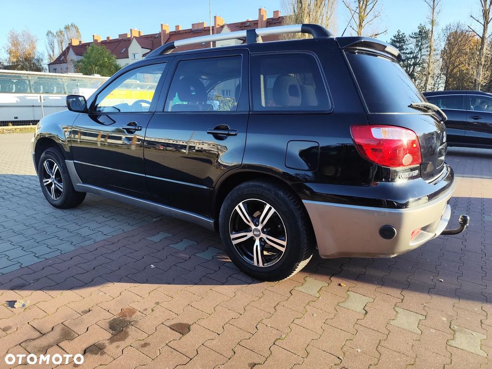 Mitsubishi Outlander - 12