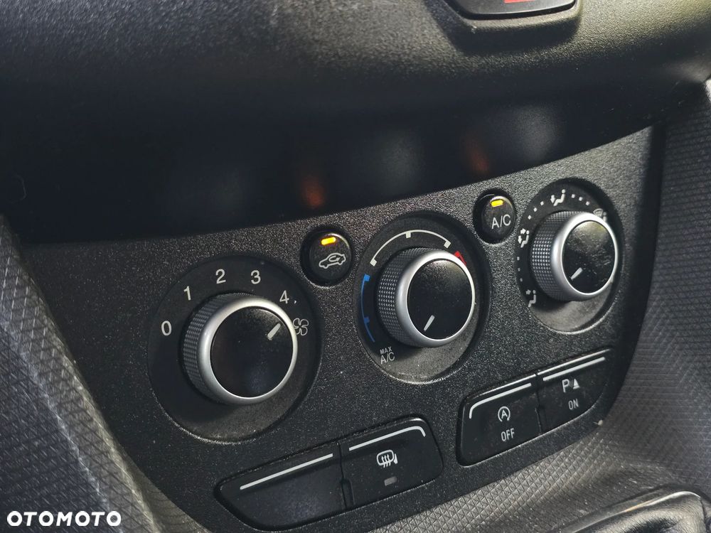 Ford Tourneo Connect 1.0 EcoBoost Titanium - 8