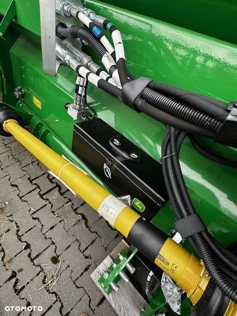 John Deere S 780 i - 26