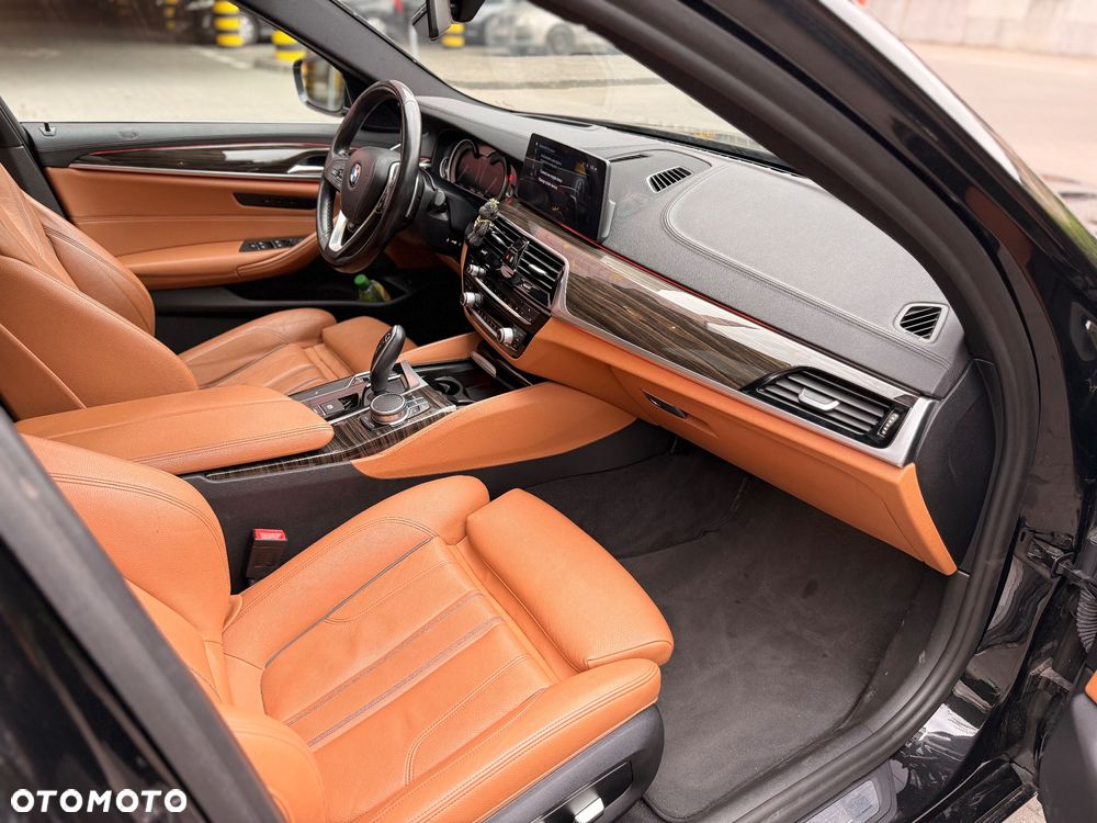 BMW Seria 5 540i xDrive Sport Line - 10