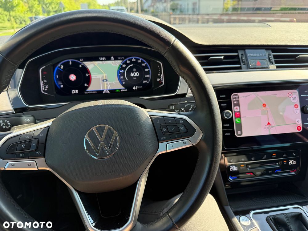 Volkswagen Passat Variant 2.0 TDI EVO Elegance DSG - 23