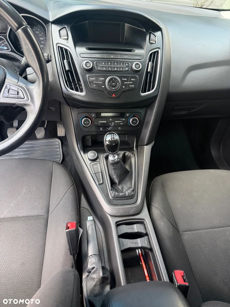 Ford Focus 1.5 EcoBoost Trend ASS - 6