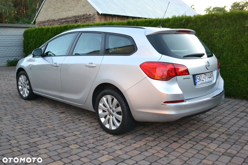 Opel Astra - 4
